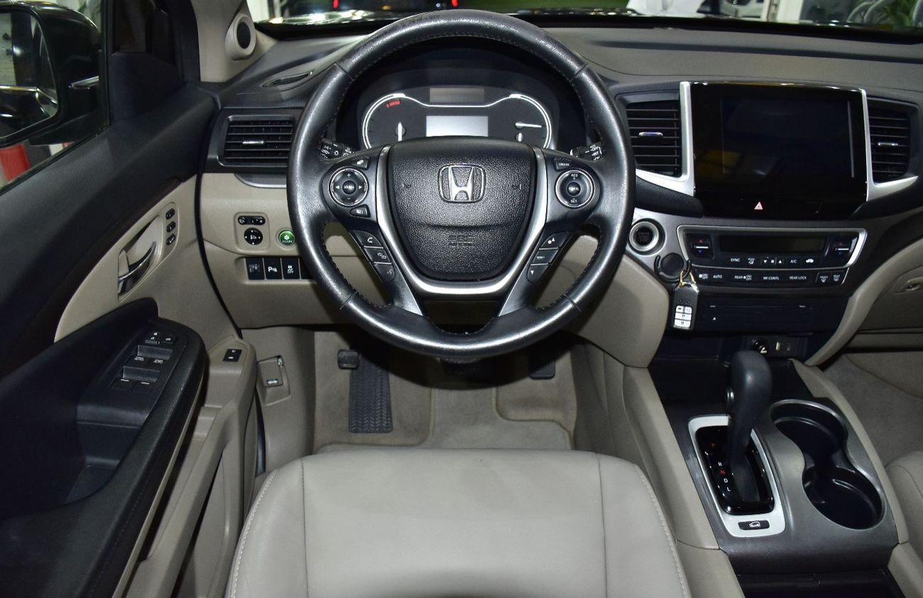 Honda Pilot Honda Pilot AWD ( 2017 Model ) in Black Color GCC Specs