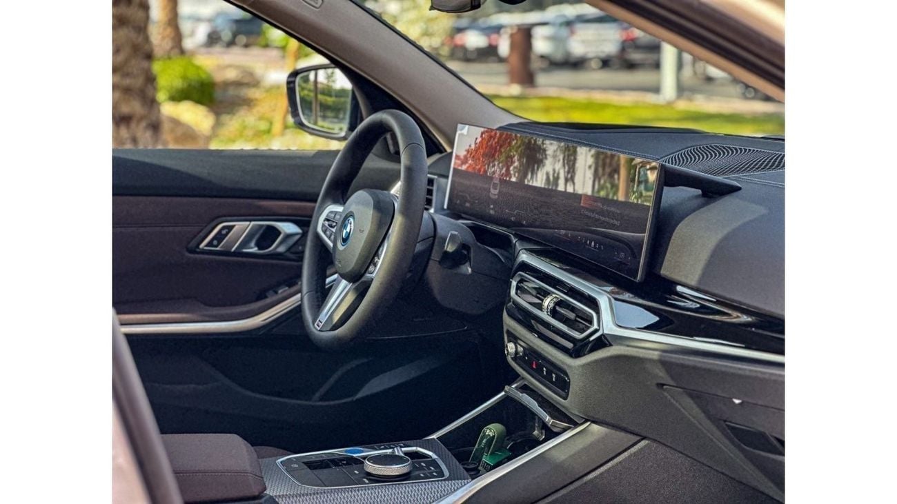 BMW i3 2024 NEW BMW I3 E-DRIVE40L / FULL OPTION (360 CAMERA, HUD)