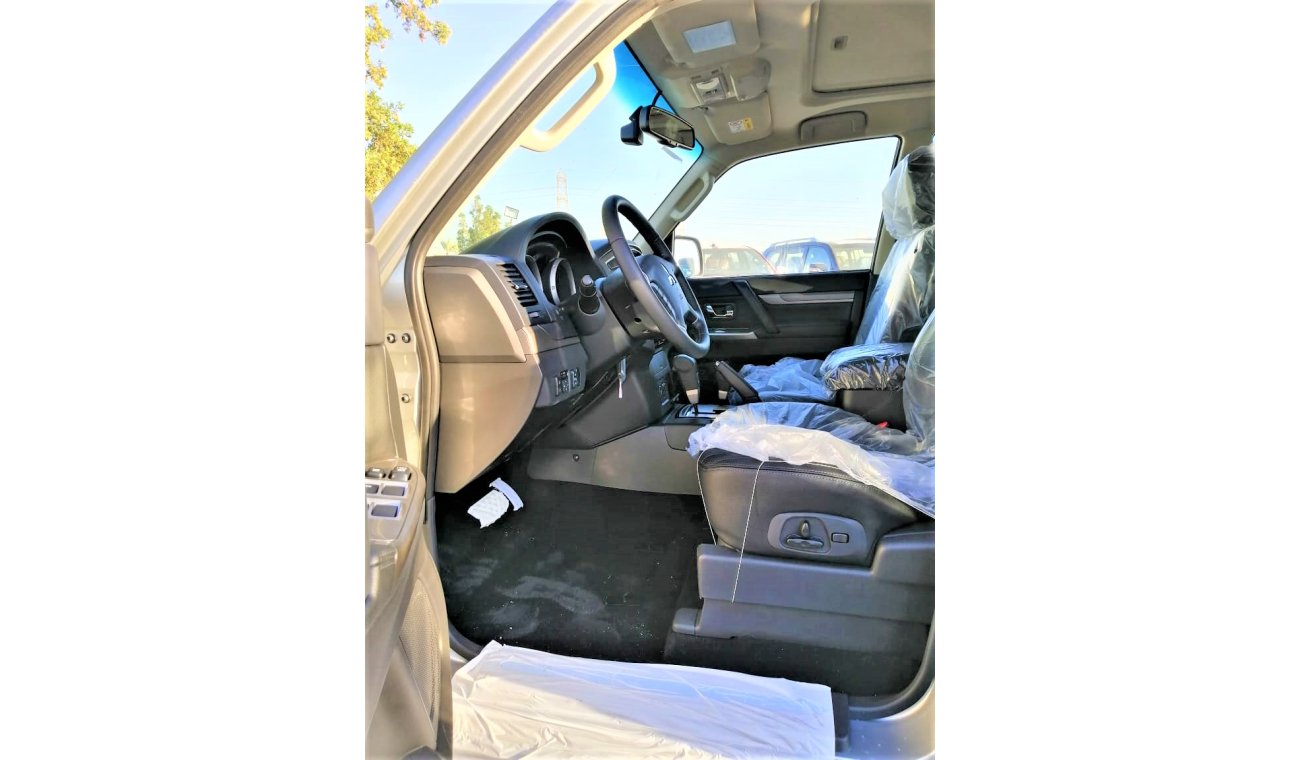 Mitsubishi Pajero full option