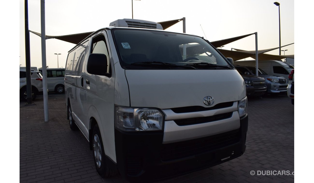 Toyota Hiace GL - Standard Roof Toyota Hiace std roof chiller, model:2017. Excellent condition