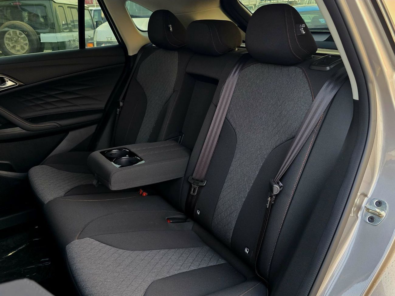 أم جي HS 1.5L Turbo Euro6 Engine EU Spec DELUXE