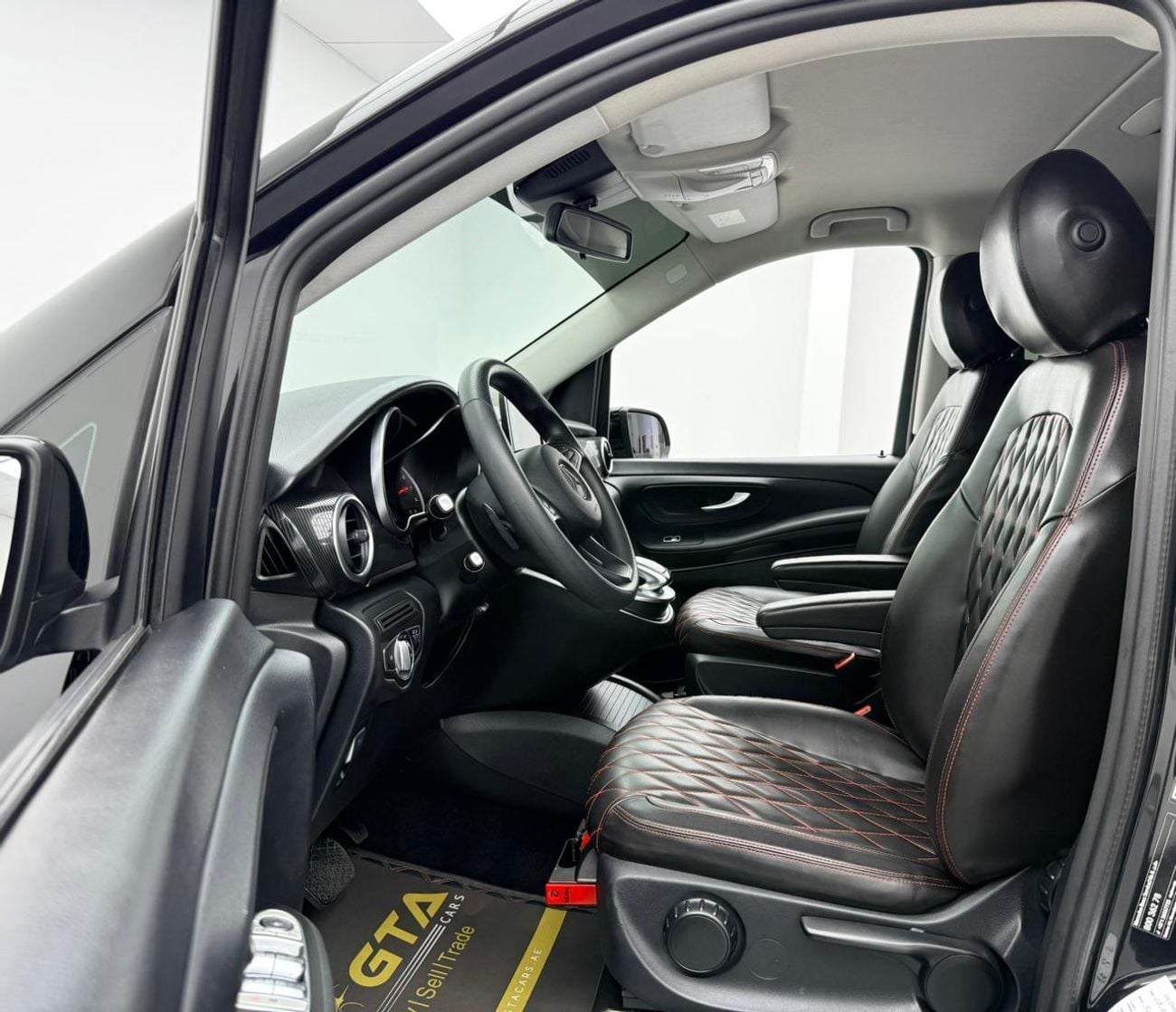 Mercedes Benz V 250 VKL 2019 Mercedes Benz V250, Warranty, Full Service History, Excellent Condition, GCC