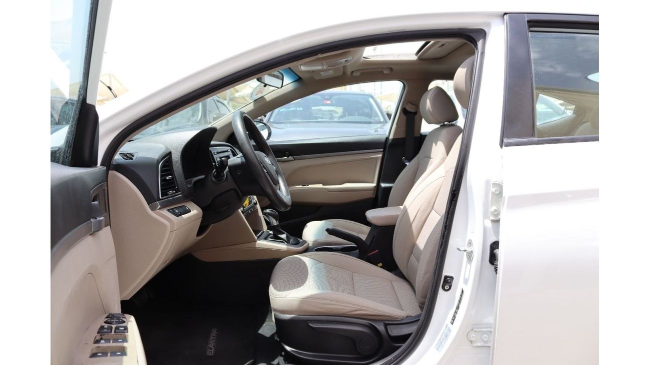 Hyundai Elantra GL High ACCIDENTS FREE - GCC - SUNROOF - ENGINE 1600 CC - PERFECT CONDITION INSIDE OUT