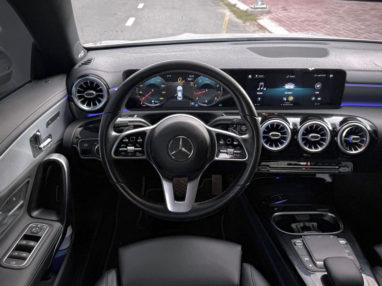 Mercedes Benz CLA250 PREMIUM AMG