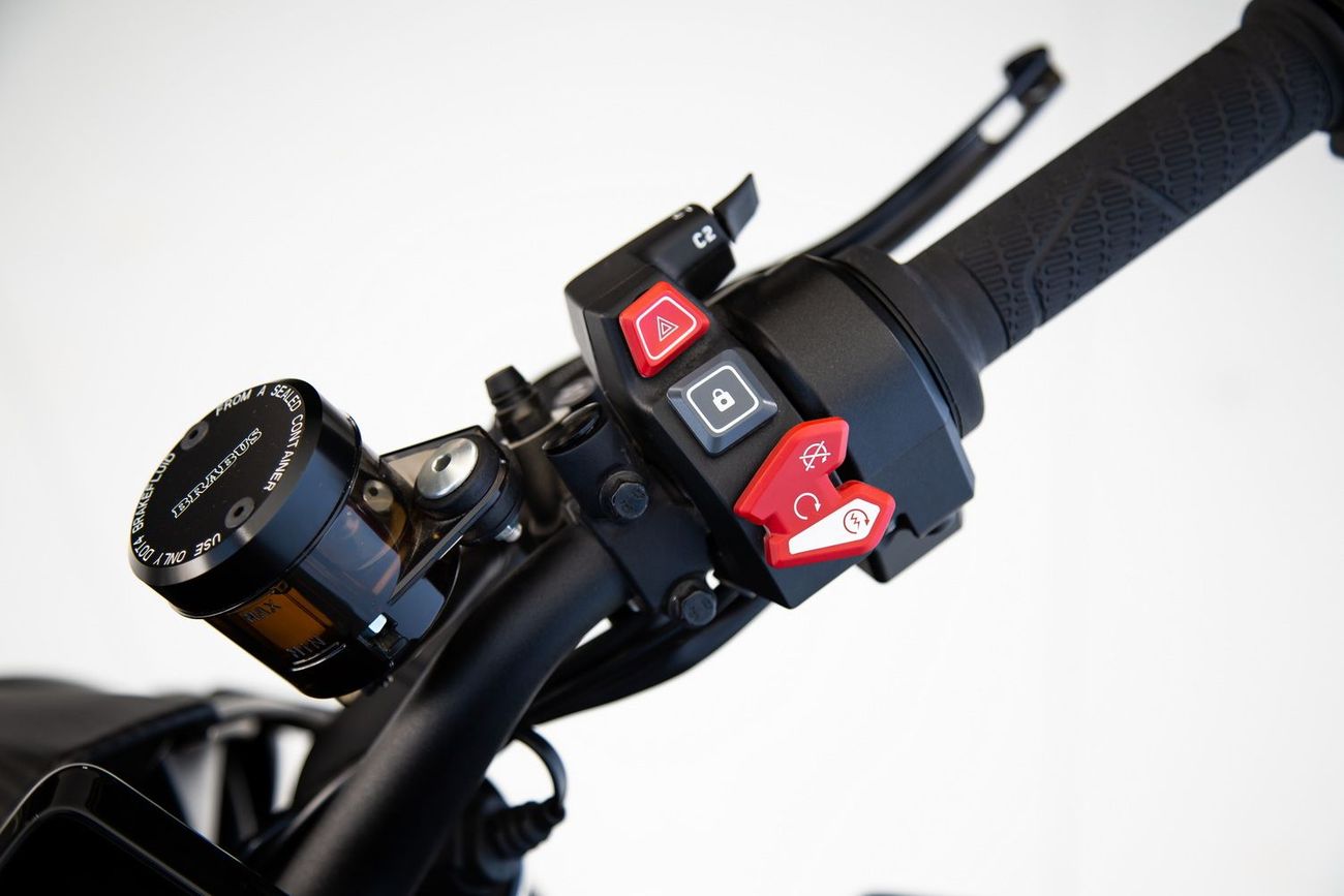 برابوس 1300 R - KTM 1290 KTM Brabus 1300 R 1 of 145