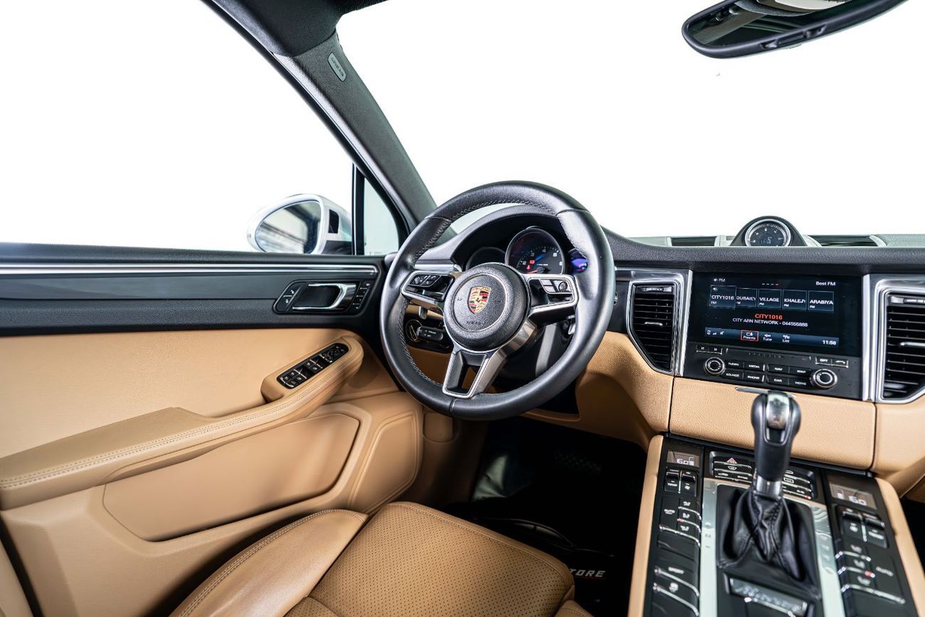 Porsche Macan Std 2.0L (252 HP) GCC Spec - Pristine Condition - Low Mileage