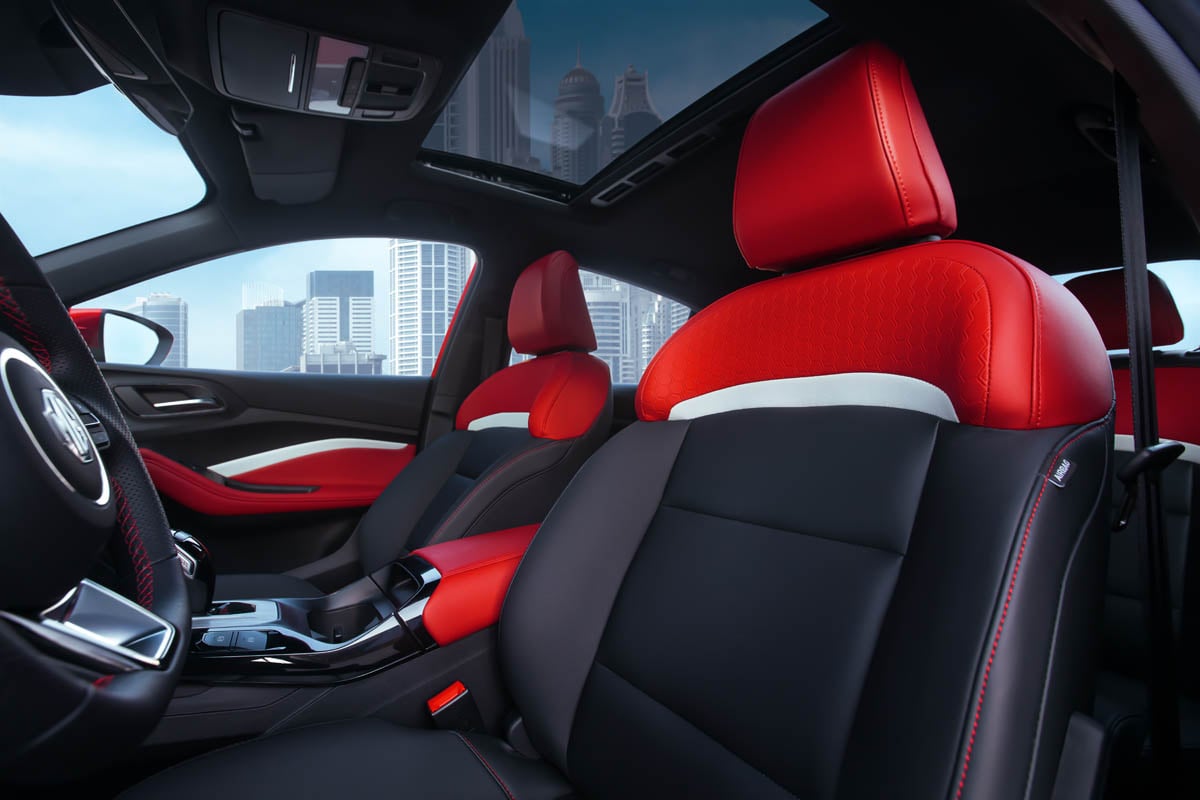 MG GT interior - Front Seats