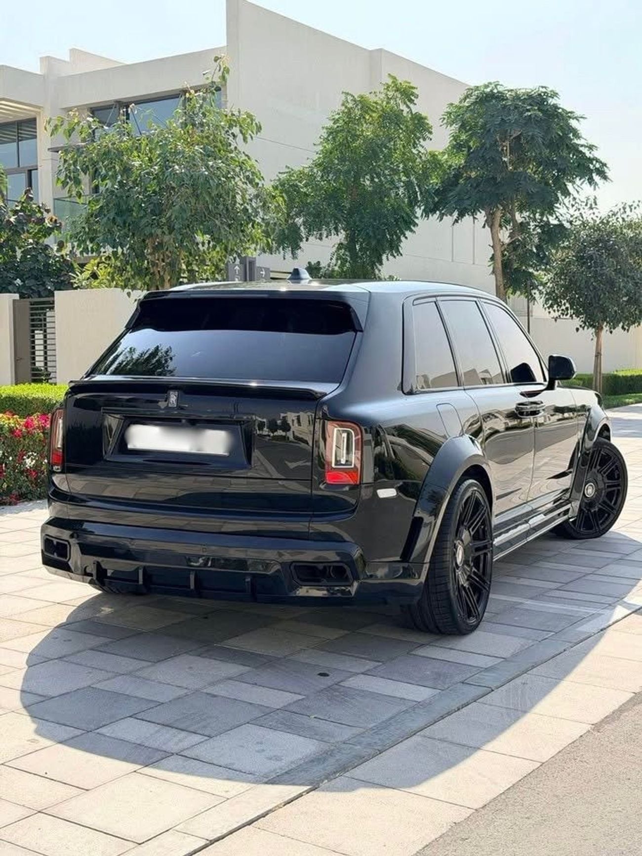 Rolls-Royce Cullinan 6.7L Twin-Turbo (563 HP) Black Badge