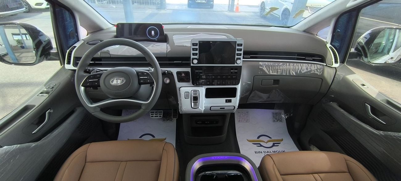 Hyundai Staria 3.5L Luxury (7 Seater)