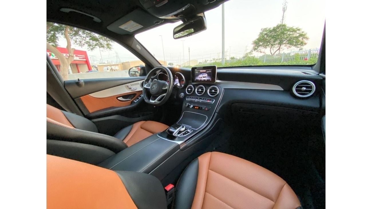 Mercedes-Benz GLC 300 4MATIC MERCEDES GLC 300 2019 = EXCELENT CONDITION =