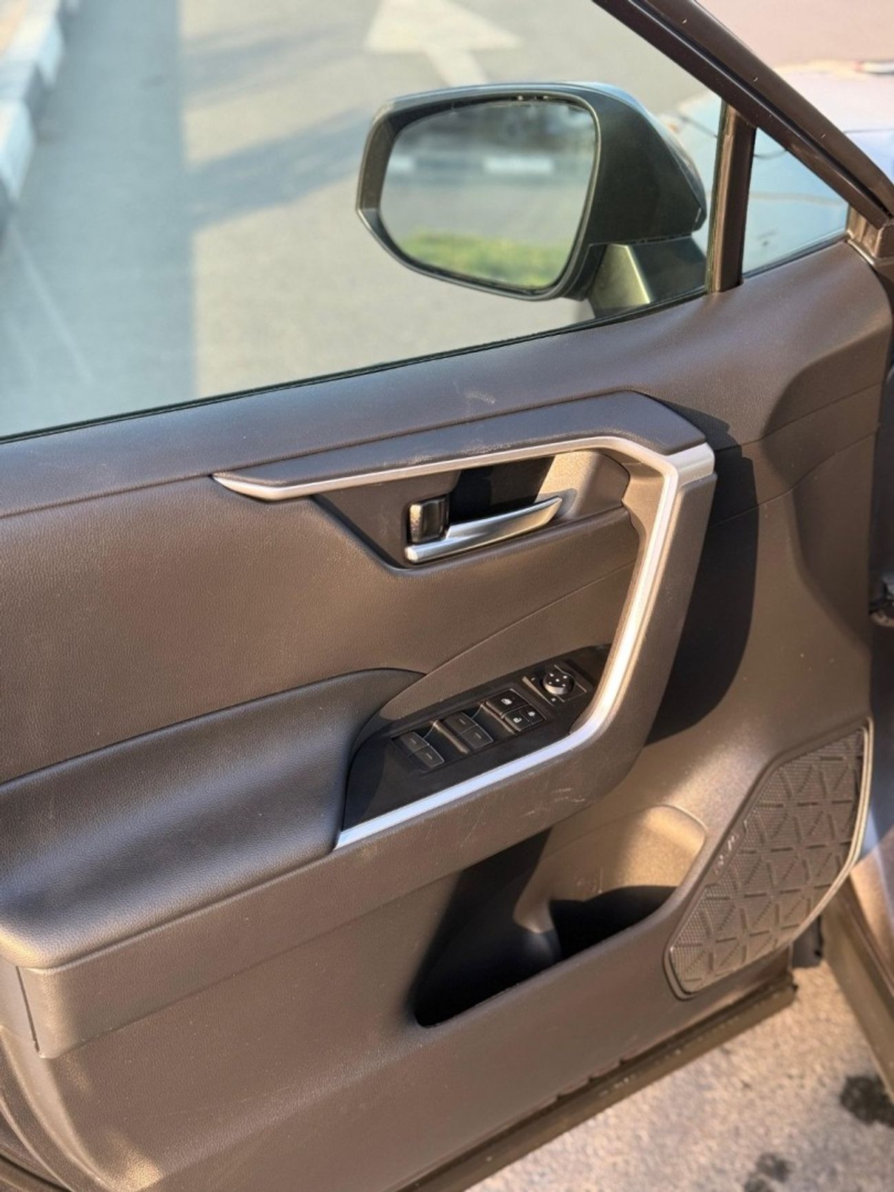 Toyota RAV4 Hybrid XLE premium Sunroof,leather,Push start