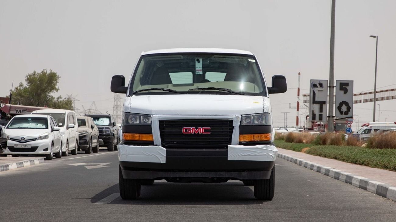 جي أم سي سافانا 2500 Extended Wheelbase 6.6L V8 | Work-Truck Trim | 2025 | GCC