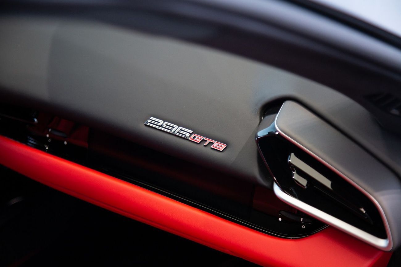 فيراري 296 GTB 3.0T V6 PHEV