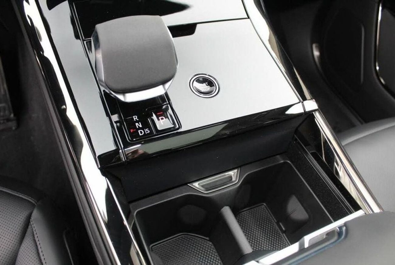 لاند روفر رينج روفر سبورت P360 SE Brand New  * Export Price *