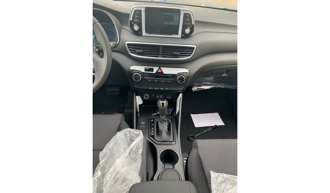 Hyundai Tucson 1.6 with sun roof