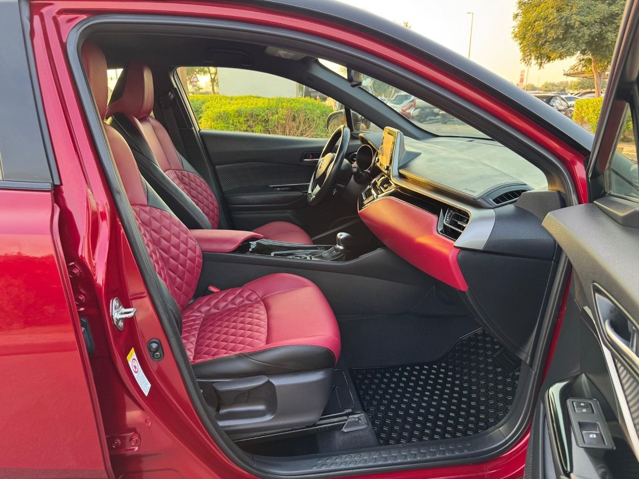 Toyota CHR 2019 LIMITED KEYLESS AWD 2.0 CANADA SPEC