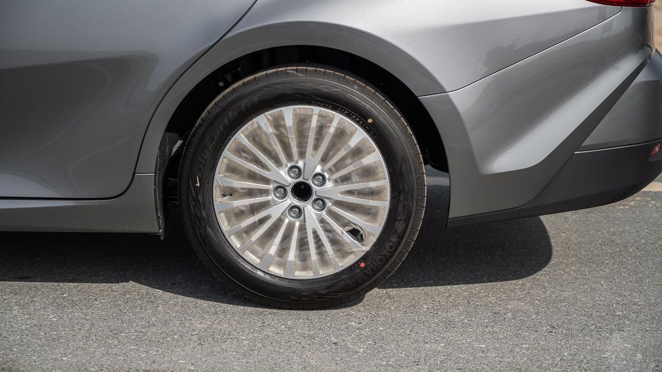 تويوتا كامري GLE TOYOTA CAMRY 2.5 LE -2026YM