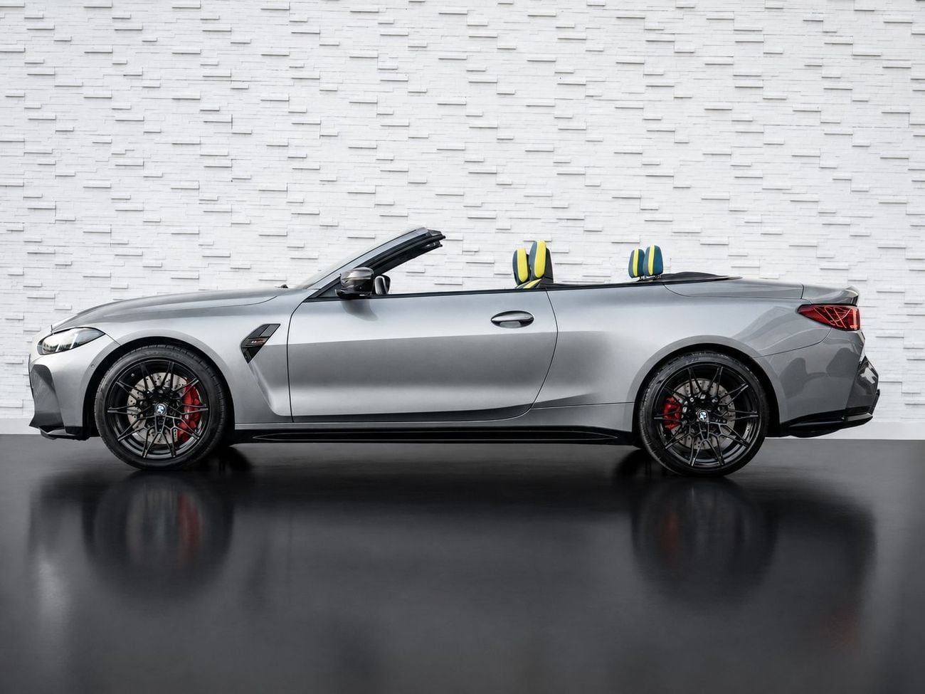 بي أم دبليو M4 CONVERTIBLE BMW 4 Series M4 Competition 2025 مواصفات خليجية