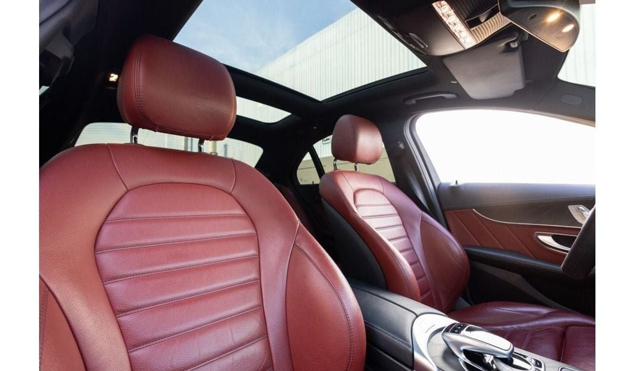 مرسيدس بنز C 200 Mercedes-Benz C200 AMG Premium + 2020 GCC under Agency Warranty and Service Contract  w