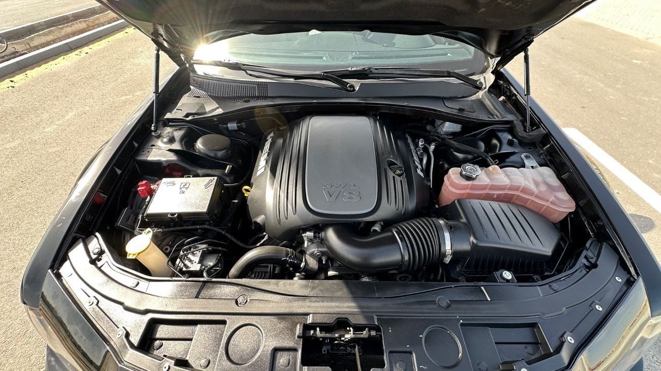 Chrysler 300s 5.7L Hemi V8