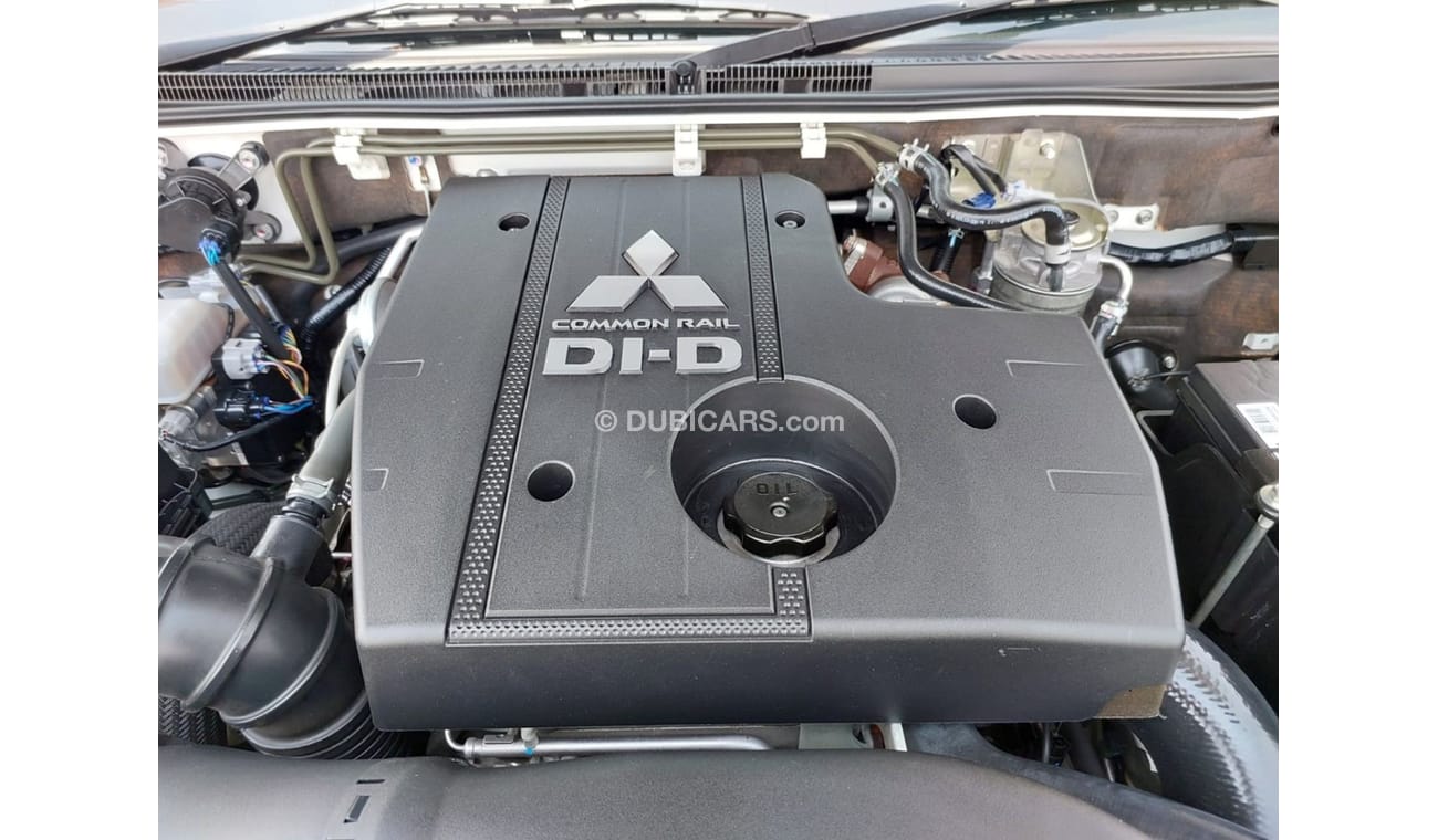 Mitsubishi Pajero MITSUBISHI PAJERO RIGHT HAND DRIVE(PM00423)