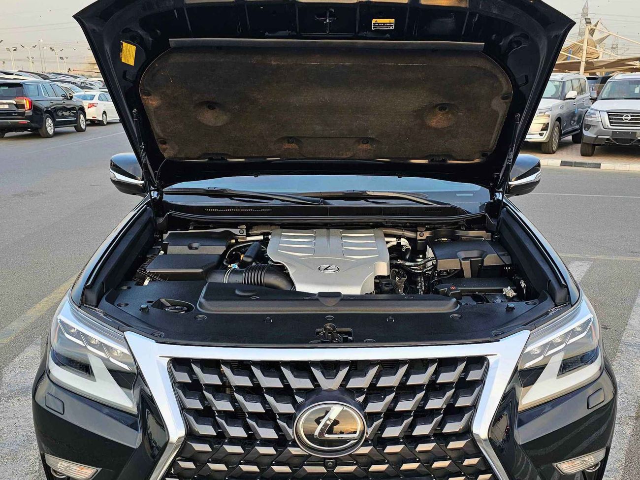 Lexus GX460 /FULL OPTION PETROL / A/T 4.6L 4WD / ONLY EXPORT / LOT#44870