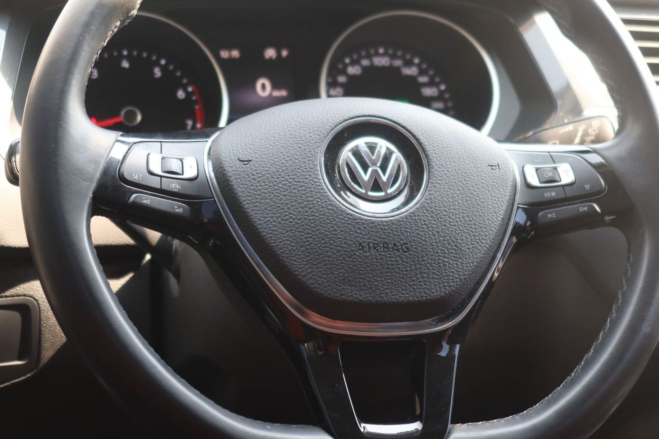 فولكس واجن تيجوان SE 2.0L