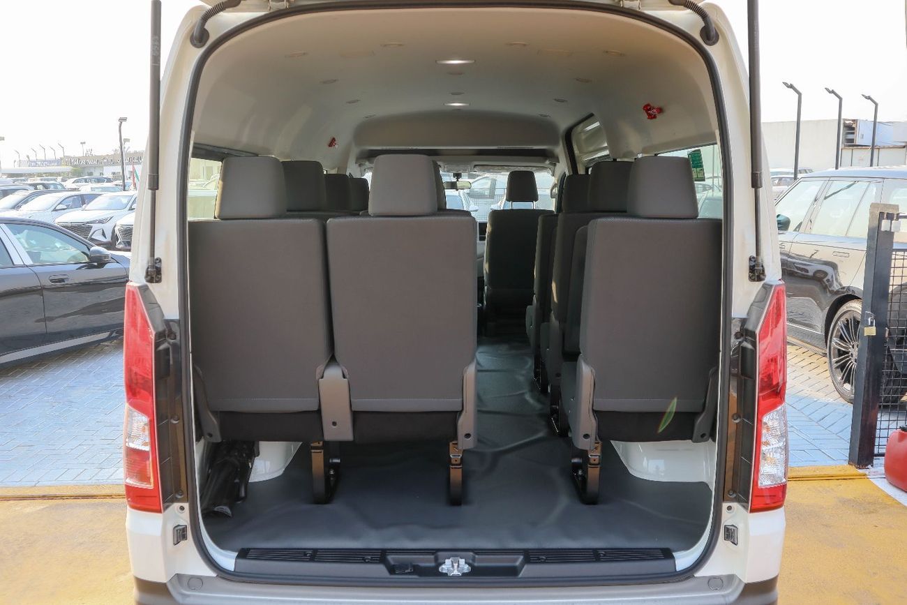 Toyota Hiace GL Toyota Hiace 3.5L Petrol – 2026 Model 13 seater ▾