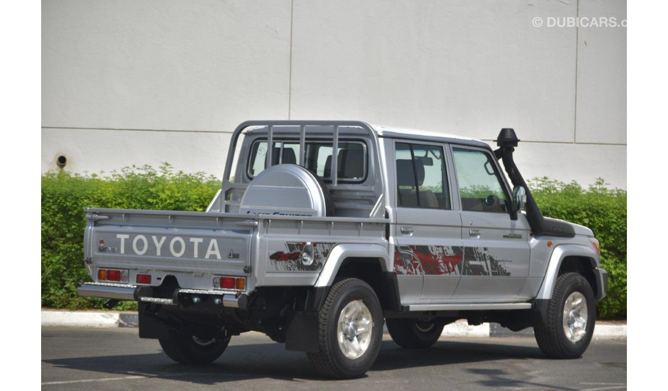 تويوتا لاند كروزر بيك آب 79 DOUBLE CAB PICKUP LIMITED LX V6 4.0L PETROL MANUAL TRANSMISSION