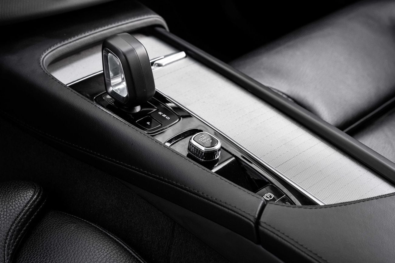 Volvo XC90 XC90 B5 Plus Bright | 2,860 P.M | 0% Downpayment | Warranty 2028!