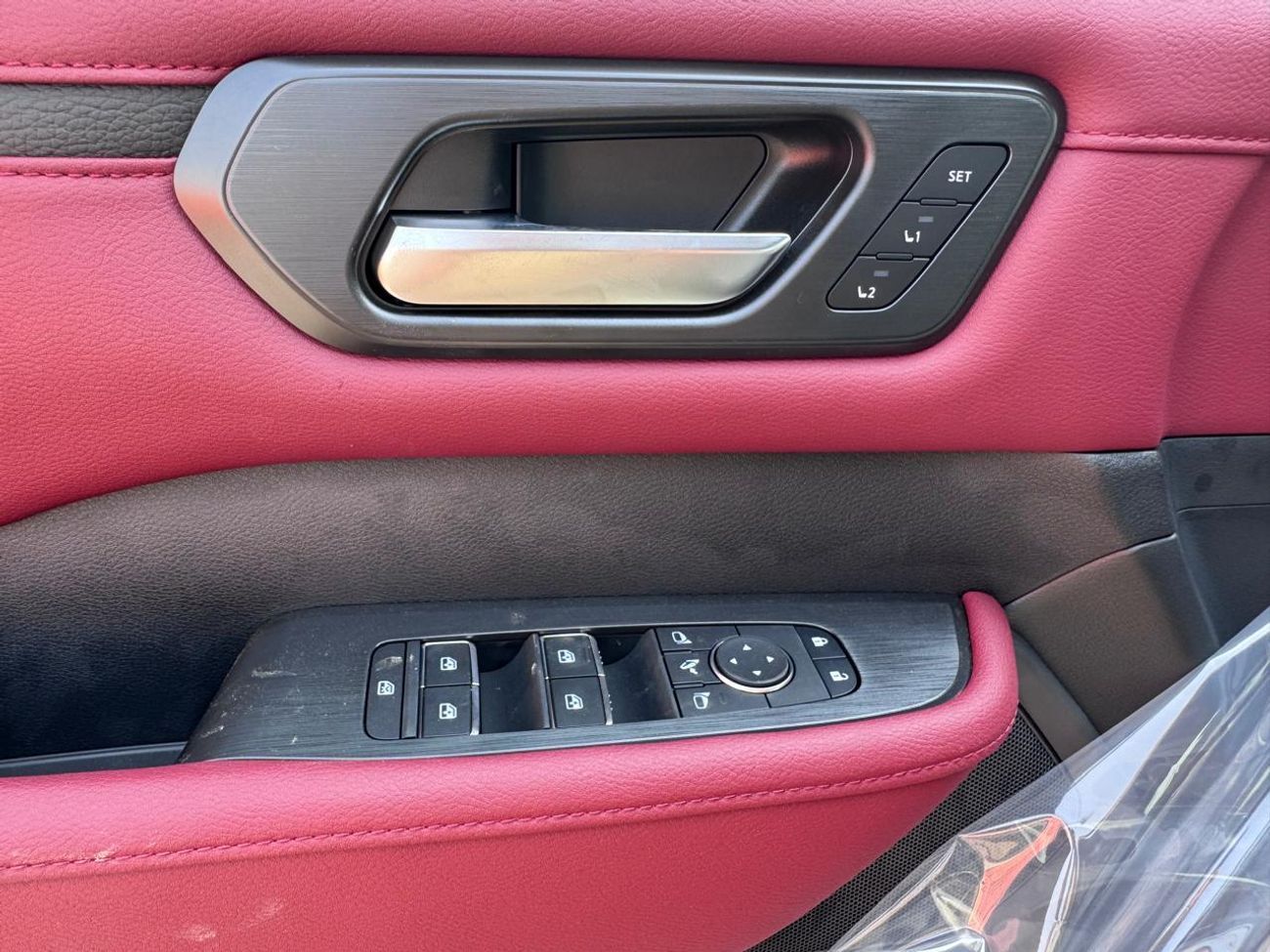 Nissan Patrol 3.5L LE Titanium_2026 _SILVER_BURGUNDY