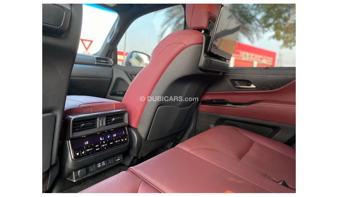 Lexus LX 600 Signature PEARL WHITE**2022**GCC SPEC UNDER WARRANTY LESS KILOMETER