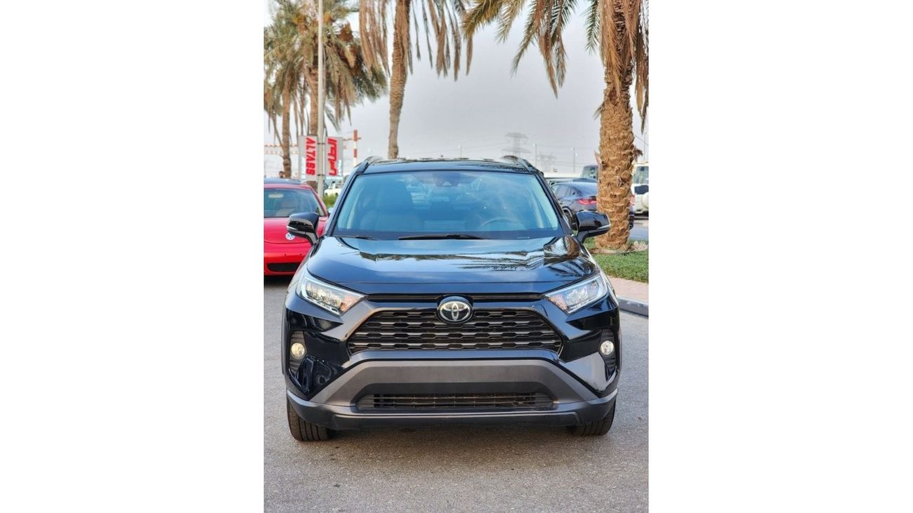 Toyota RAV4 TOYOTA RAV4 XLE 2021