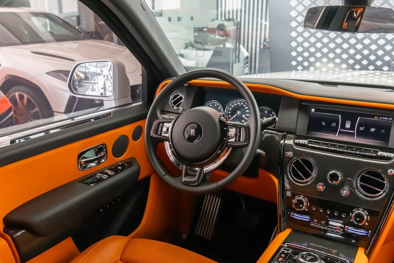 رولز رويس كولينان Rolls-Royce Cullinan Black Badge | Bespoke Orange Interior | Fully loaded | WARRANTY AVAILABLE PITST