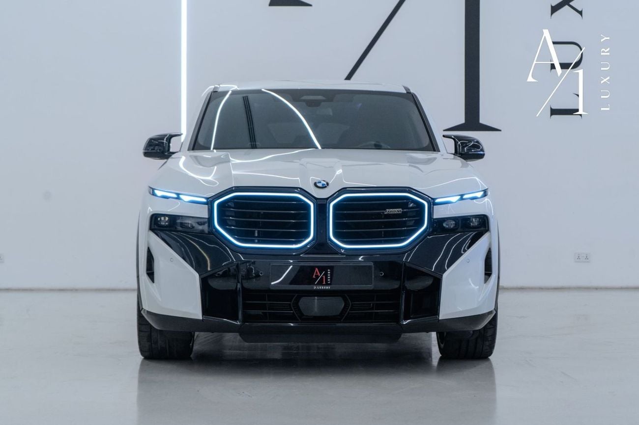 بي أم دبليو XM 2023 BMW XM, May 2027 BMW Warranty + Service Pack, Fully Loaded, Very Low Kms, GCC