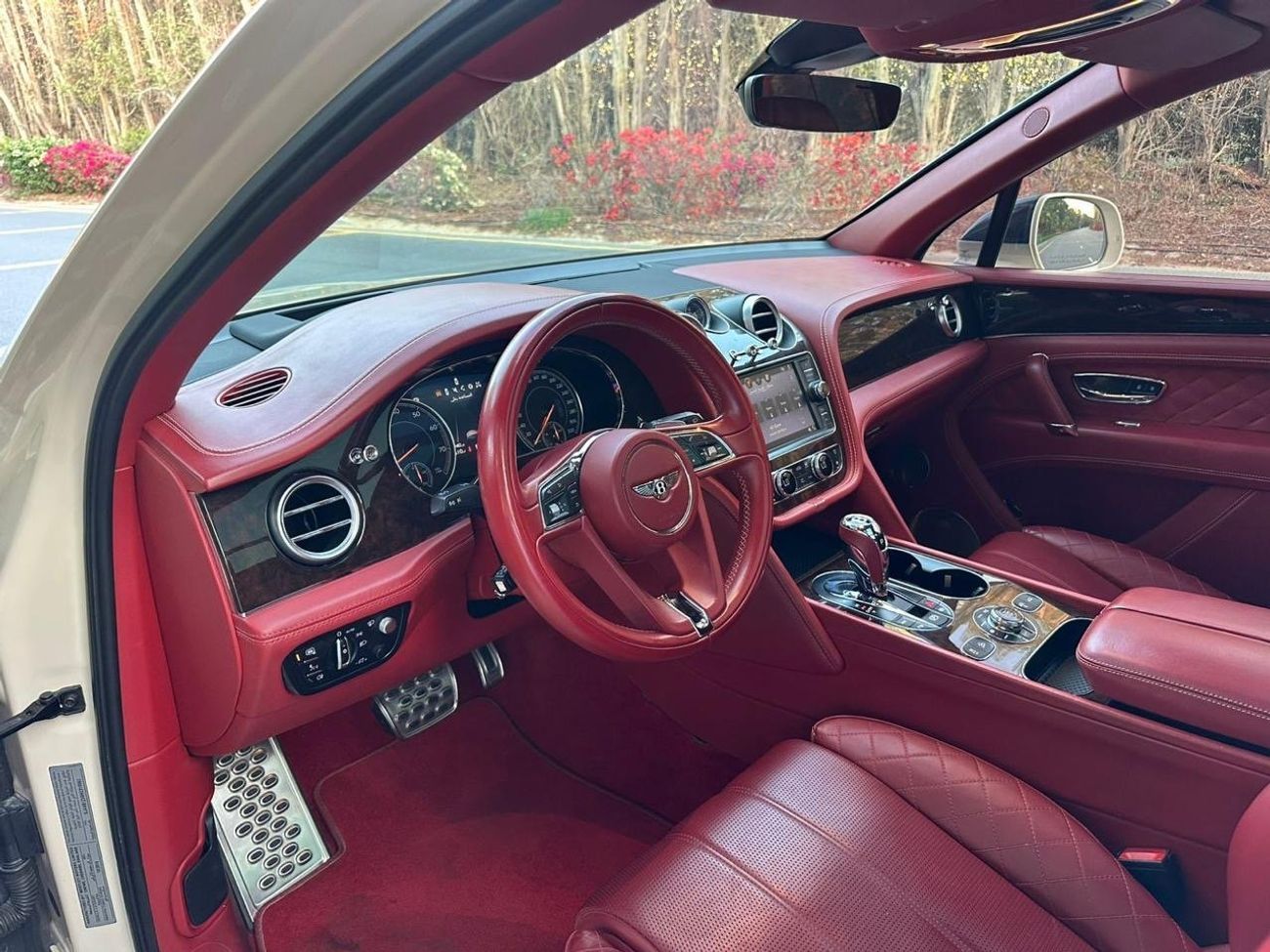 Bentley Bentayga Bentayga 4.0T 2017 Bentley Bentayga W12 Twin Turbo - GCC Spec