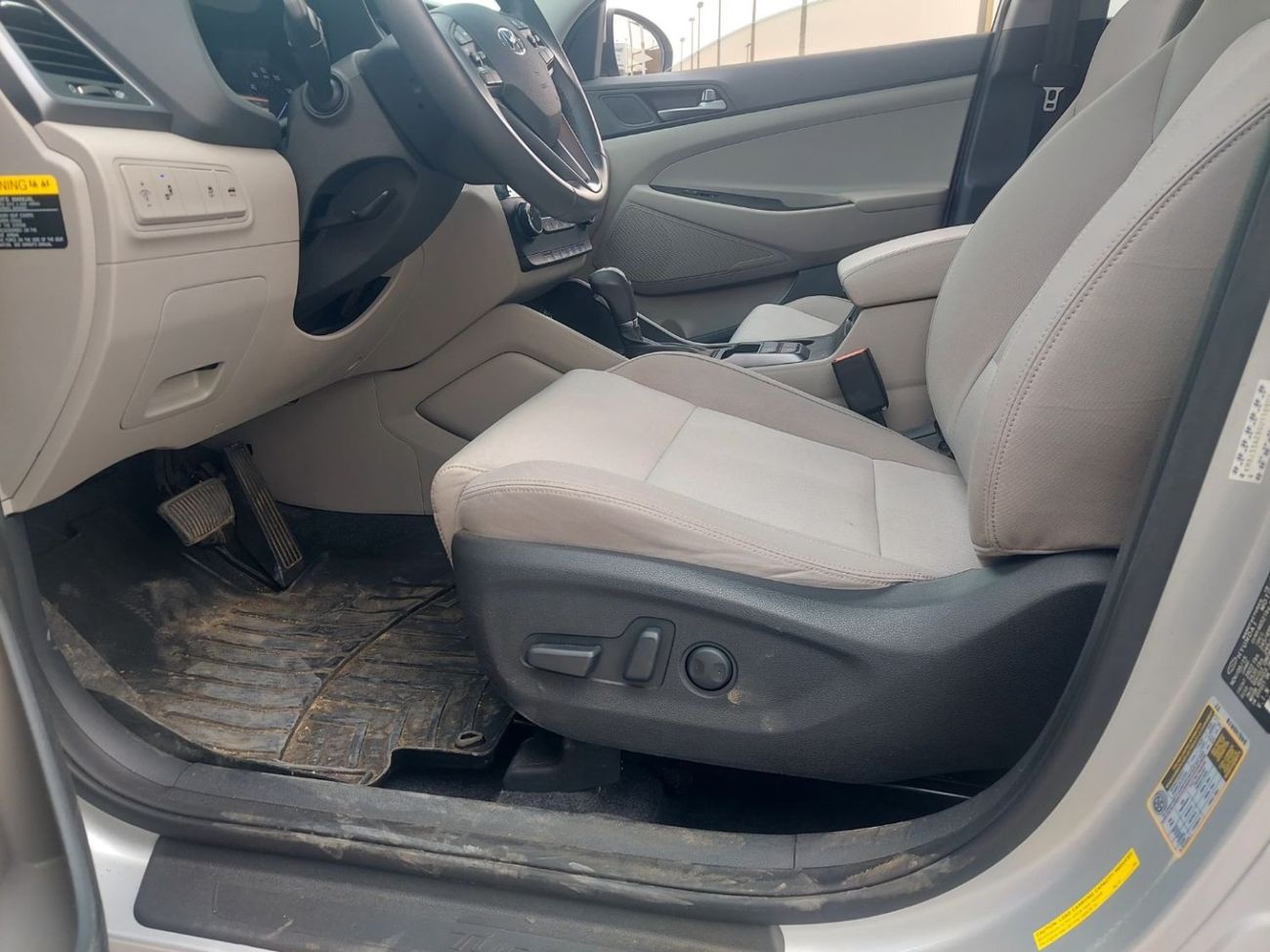 Hyundai Tucson 1.6L PETROL AUTOMATIC TRANSMISSION ( AMERICAN SPECS )