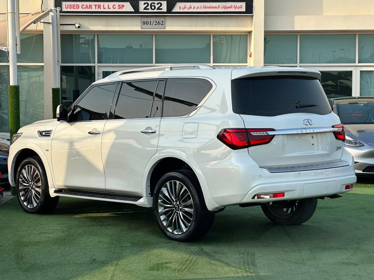 إنفينيتي QX80 LUXURY