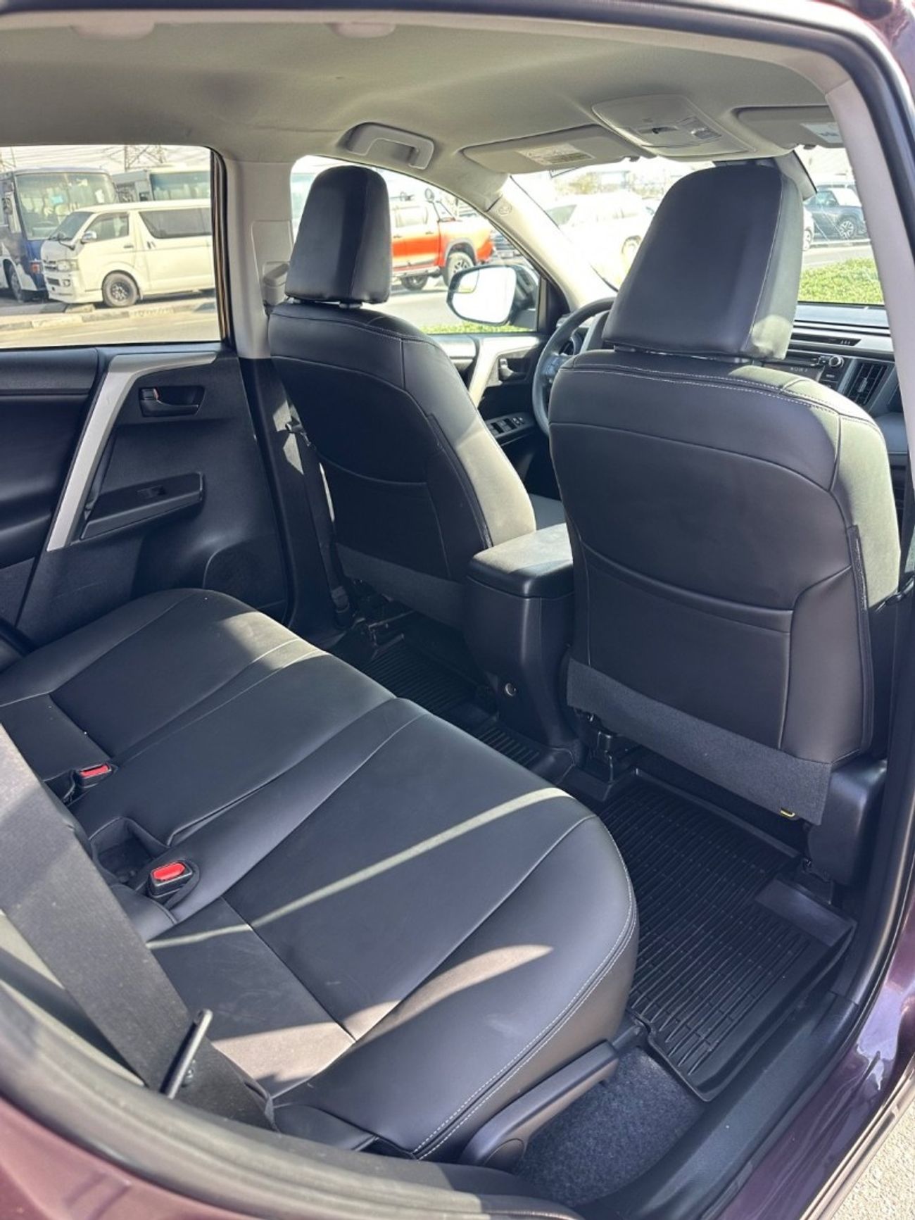 Toyota RAV4 2017 leather seats