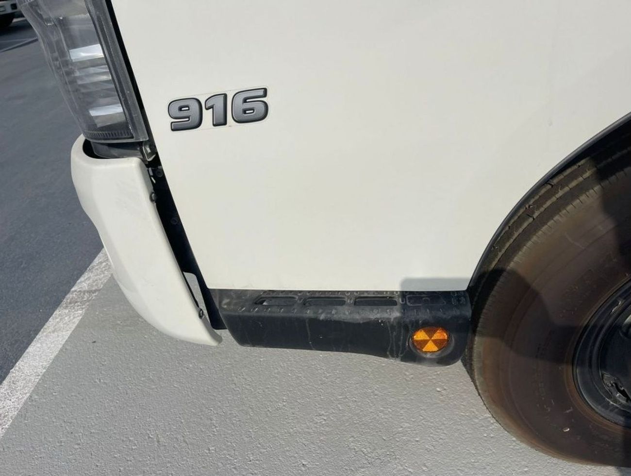 Hino 300 2023 Hino 916 6.1Tons Diesel Manual Gear