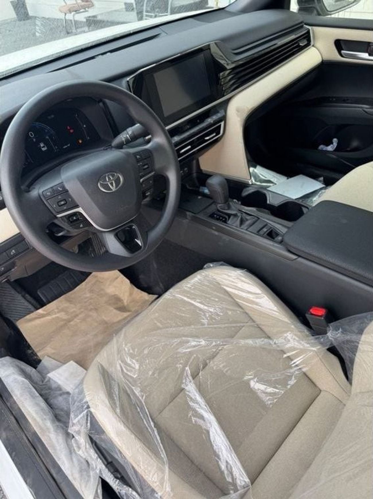 Toyota Camry GLE HEV