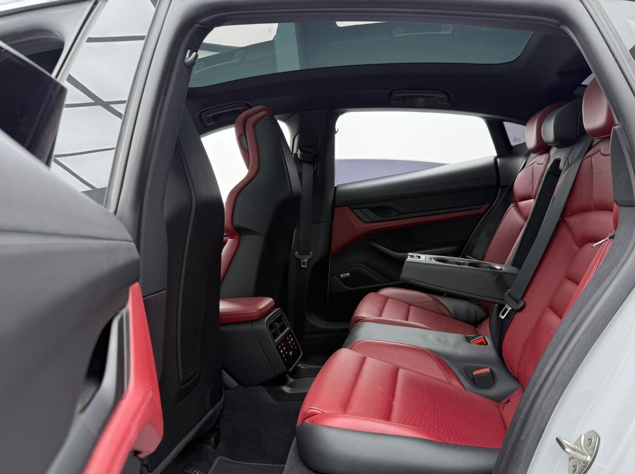 Porsche Taycan 4S 2021 Porsche Taycan 4S, 2029 Porsche Battery Warranty, Full Porsche Service History, GCC