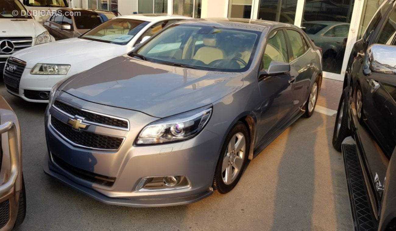 Chevrolet Malibu 2013 Gcc specs LTZ full options clean car navigation Sunroof