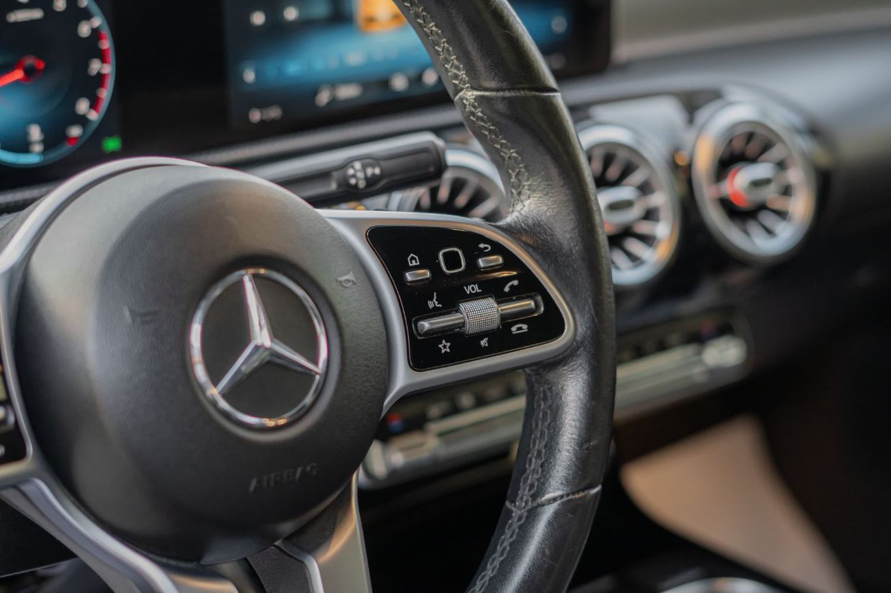 مرسيدس بنز A 220