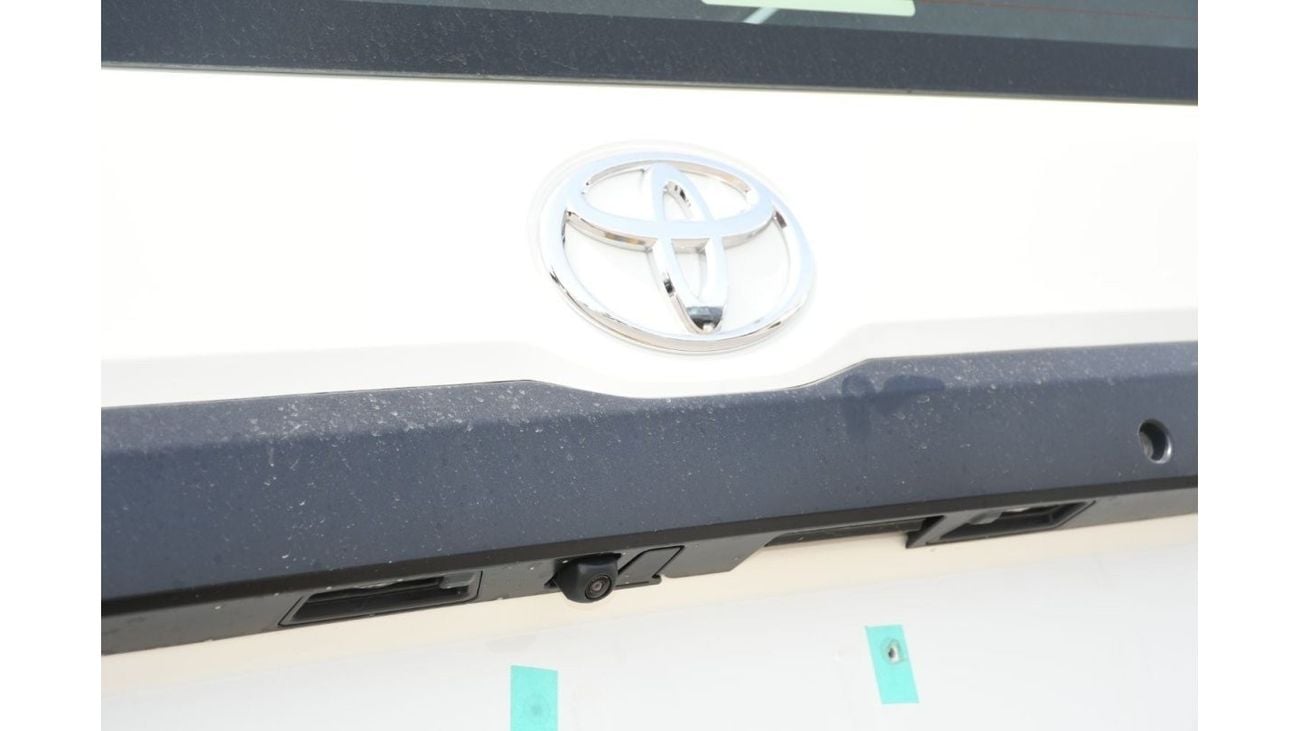 تويوتا هاياس 2.8L Manual  Deisel ( ready stock )