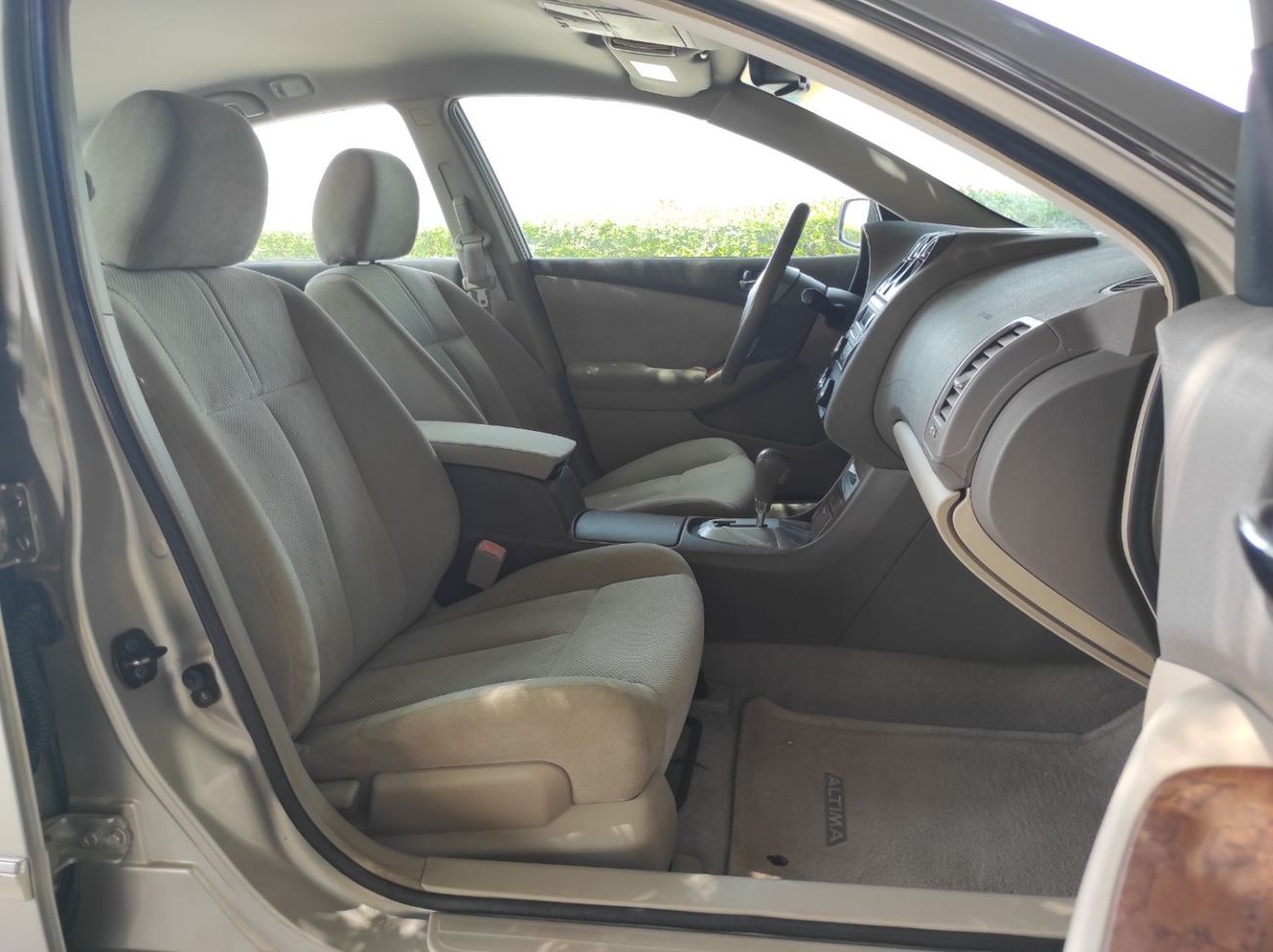 Nissan Altima Nissan Altima 2009 Gcc V4 full automatic Frist owner