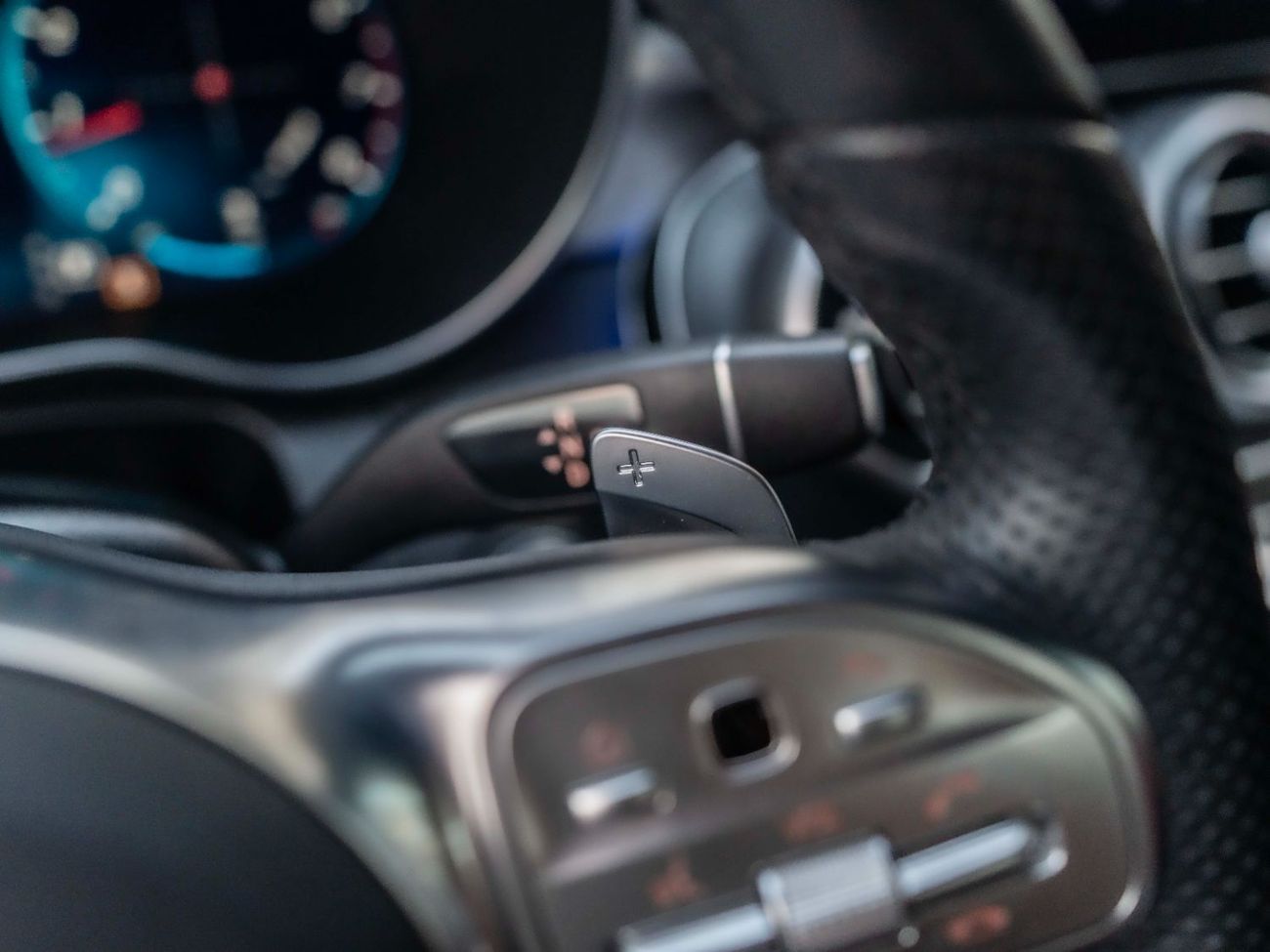 Mercedes-Benz C 200 Premium 2.0L