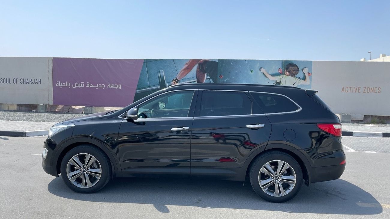 Hyundai Grand Santa Fe GLS Top 3.3L GCC Top 3.3L