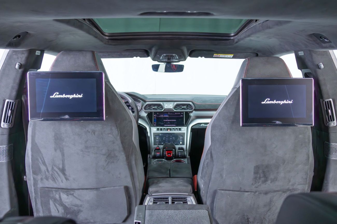 Lamborghini Urus 4.0T V8 Performante Special Matt Color-Alcantara Interior-Full carbon Fiber Exterior Trim