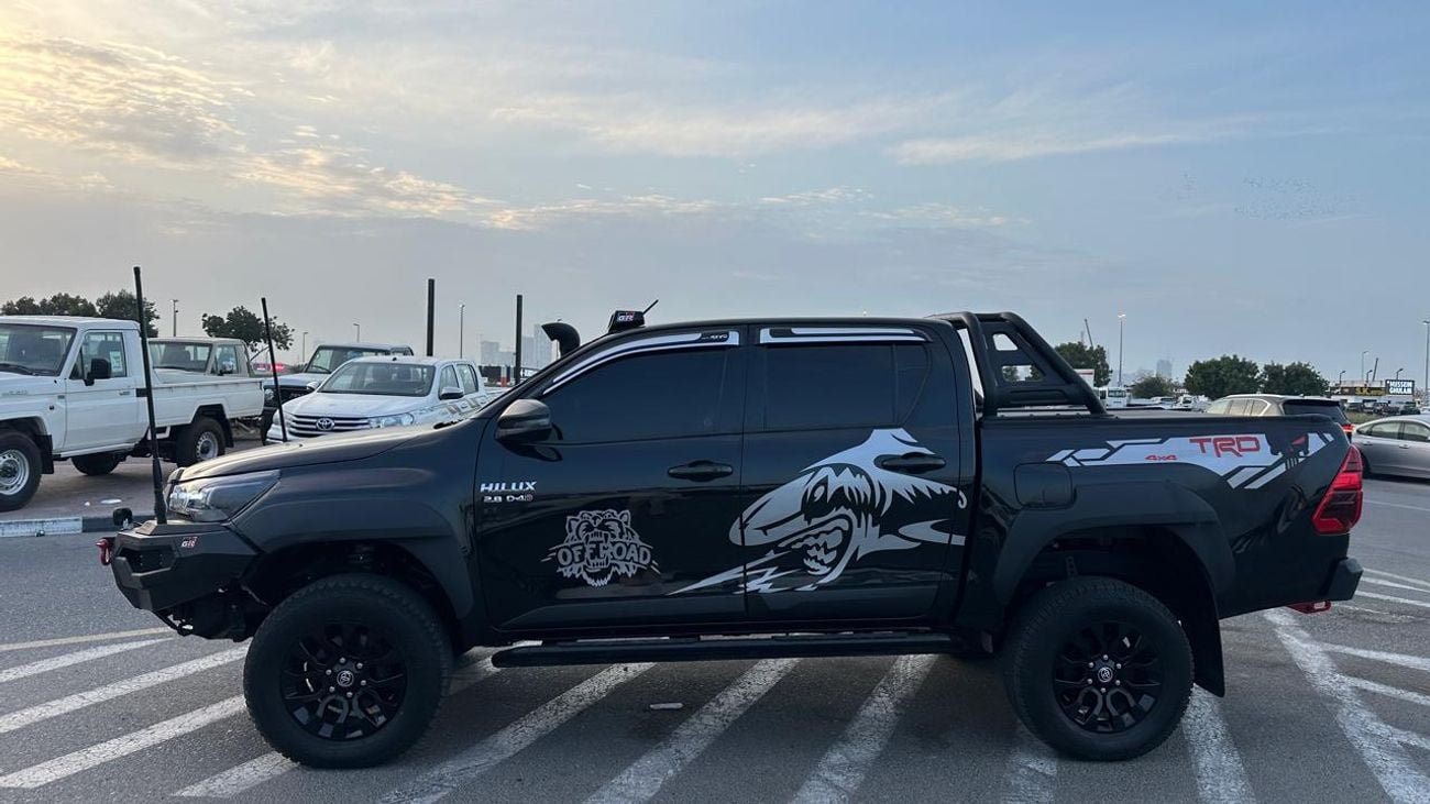 Toyota Hilux ROGUE RIGHT HAND DRIVE DIESEL AUTO